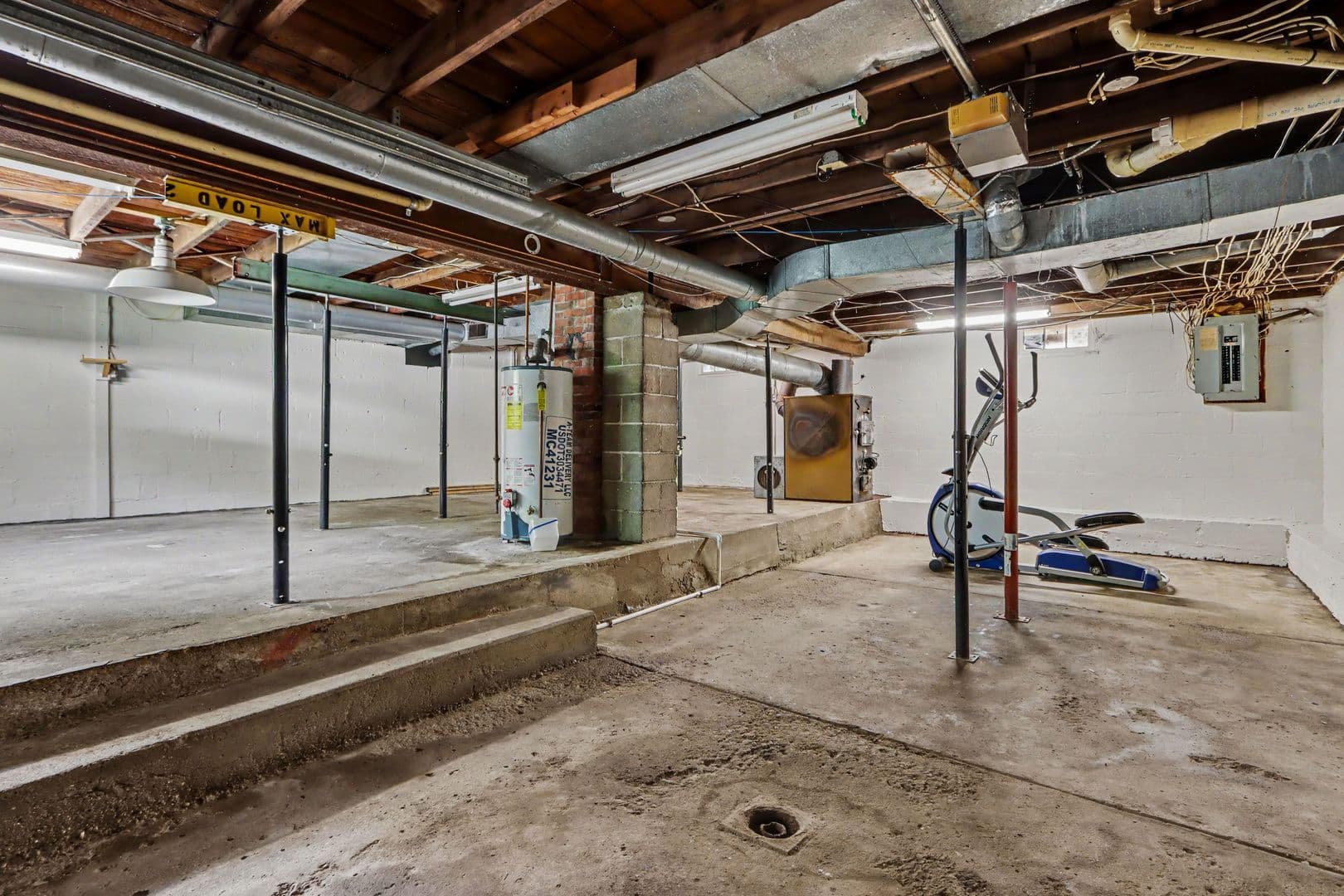 Three Rivers House: 15068 Millard Rd