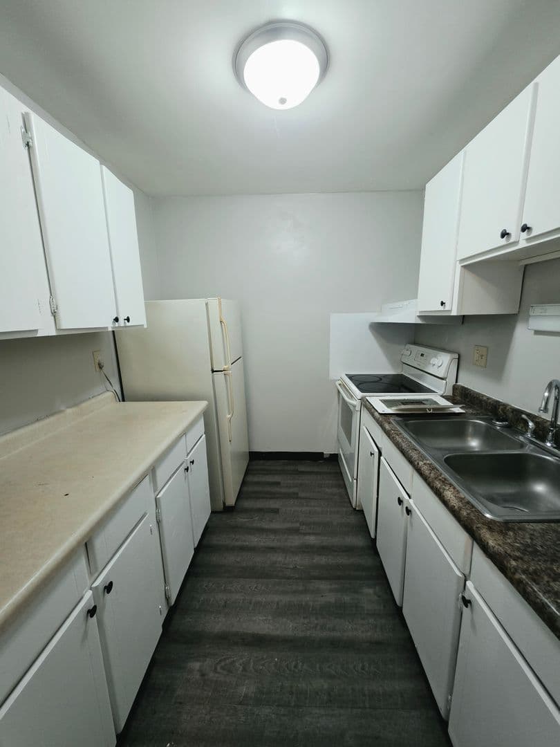 Elkhart Apartment: 310 Division St