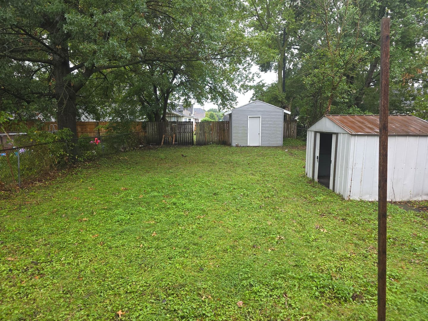 Mishawaka House: 427 E 10th St