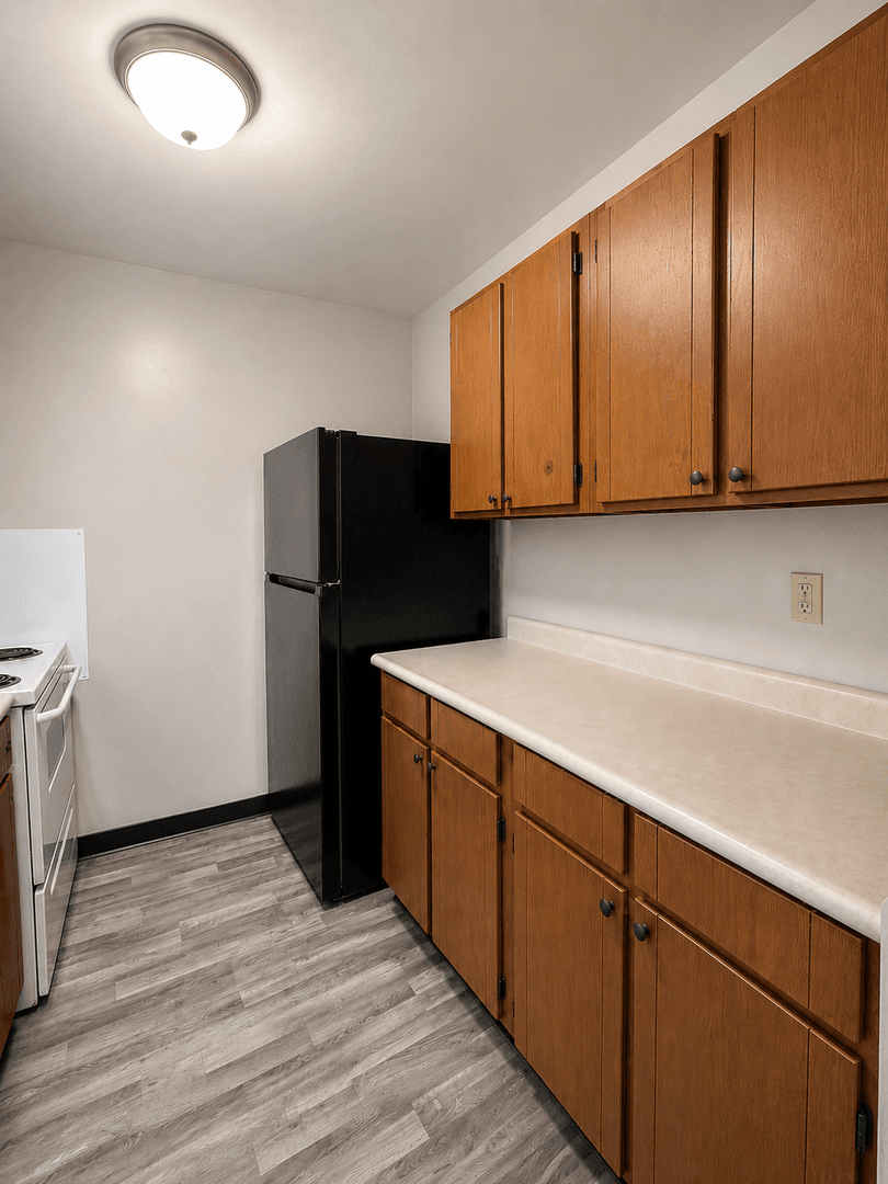 Elkhart Apartment: 310 Division St