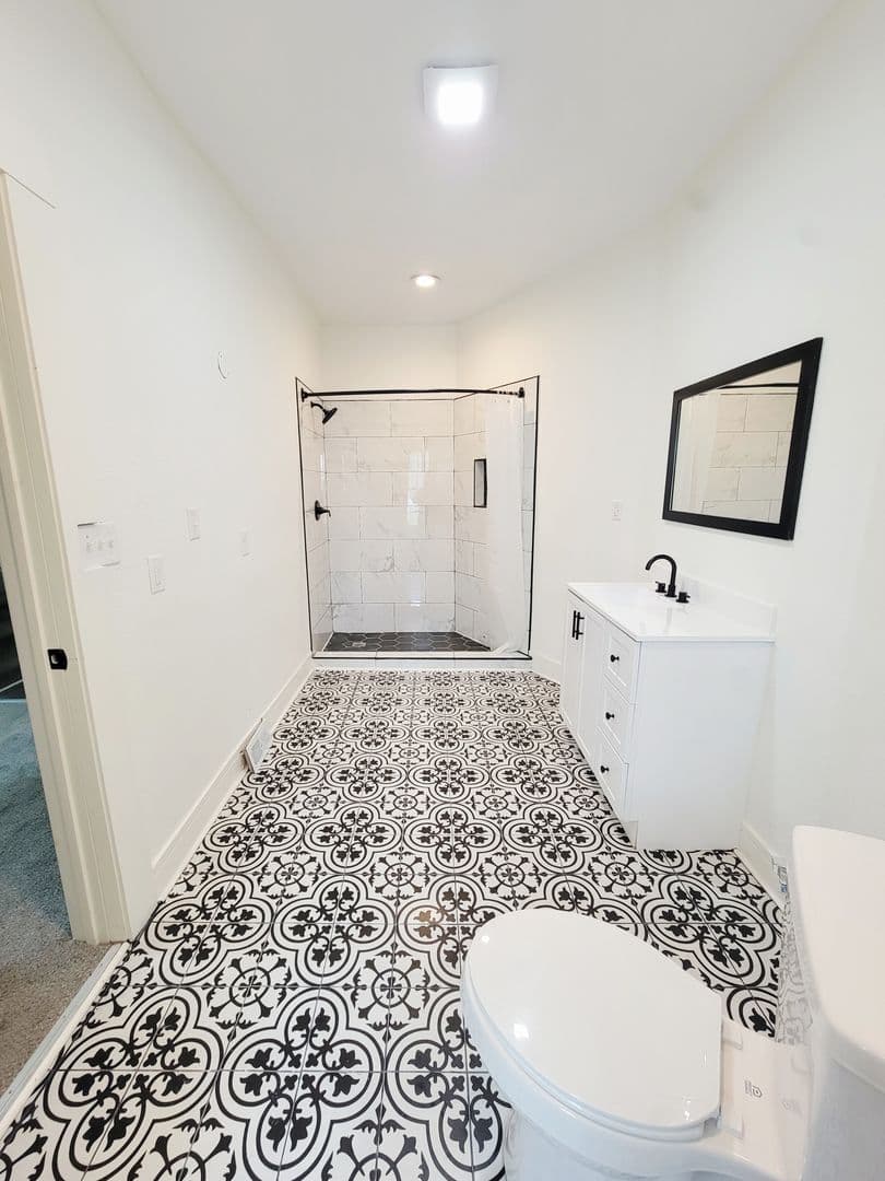 South Bend House: 2118 Lincolnway W