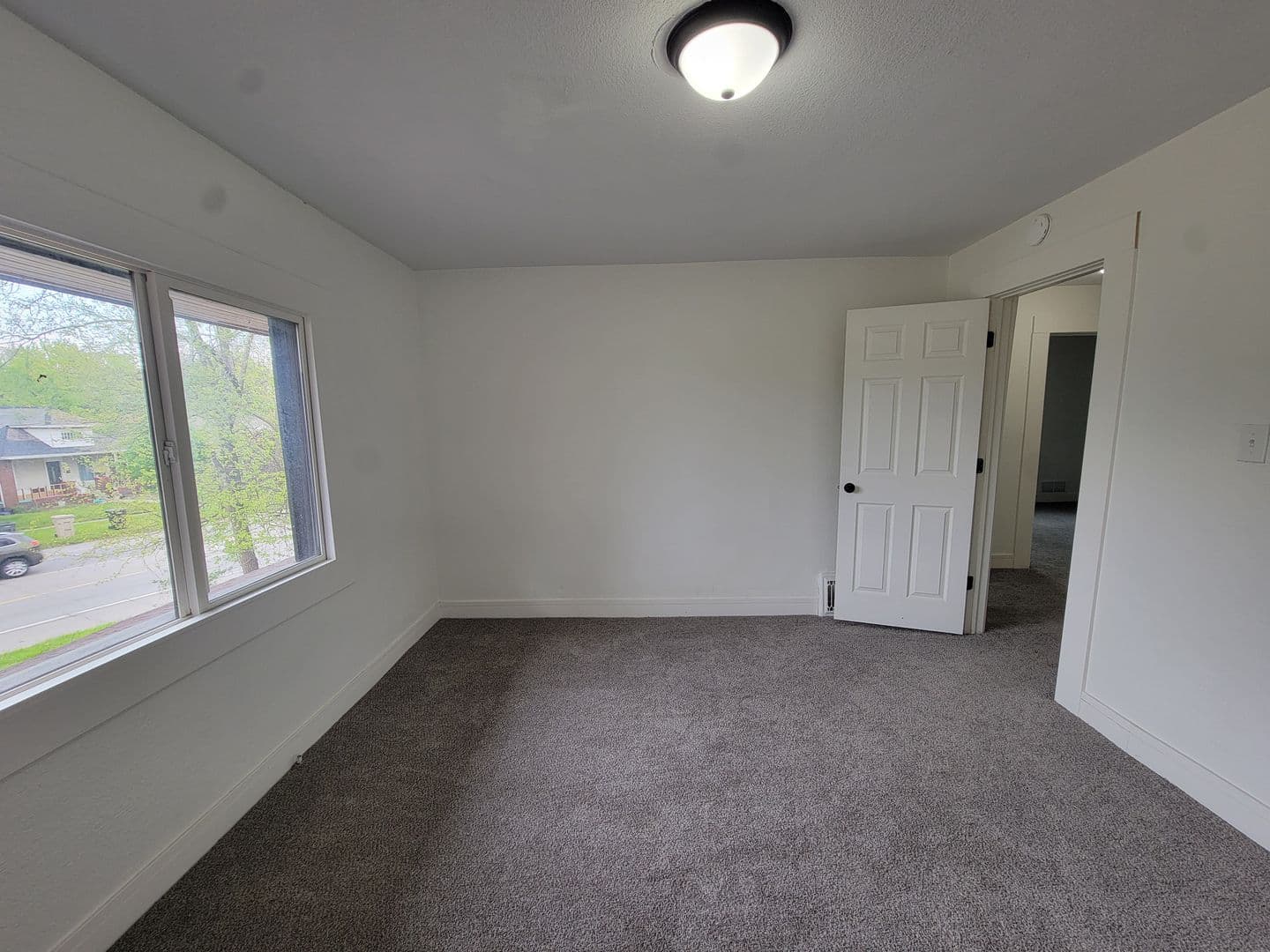 South Bend House: 2118 Lincolnway W