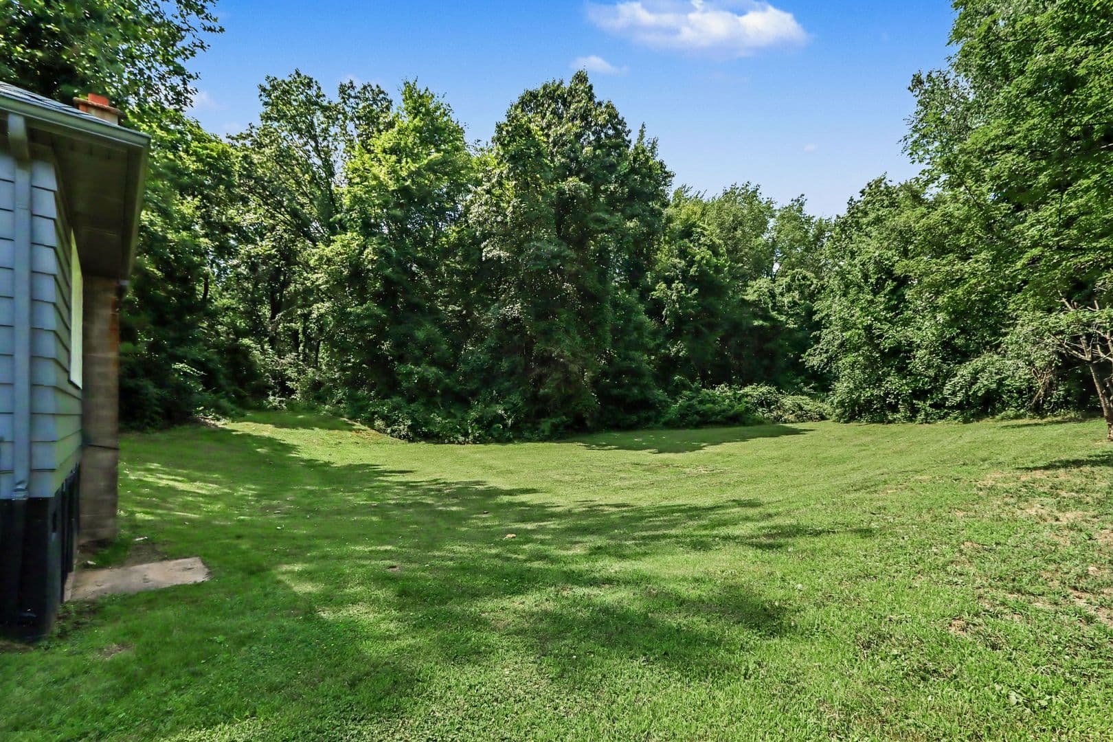 Three Rivers House: 15068 Millard Rd