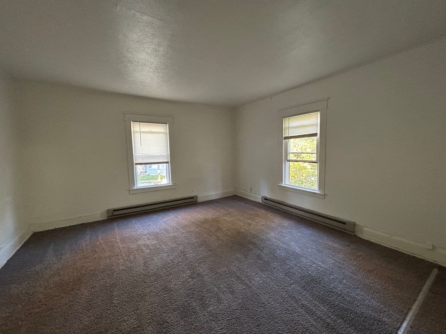 Niles Apartment: 1219 N 5th