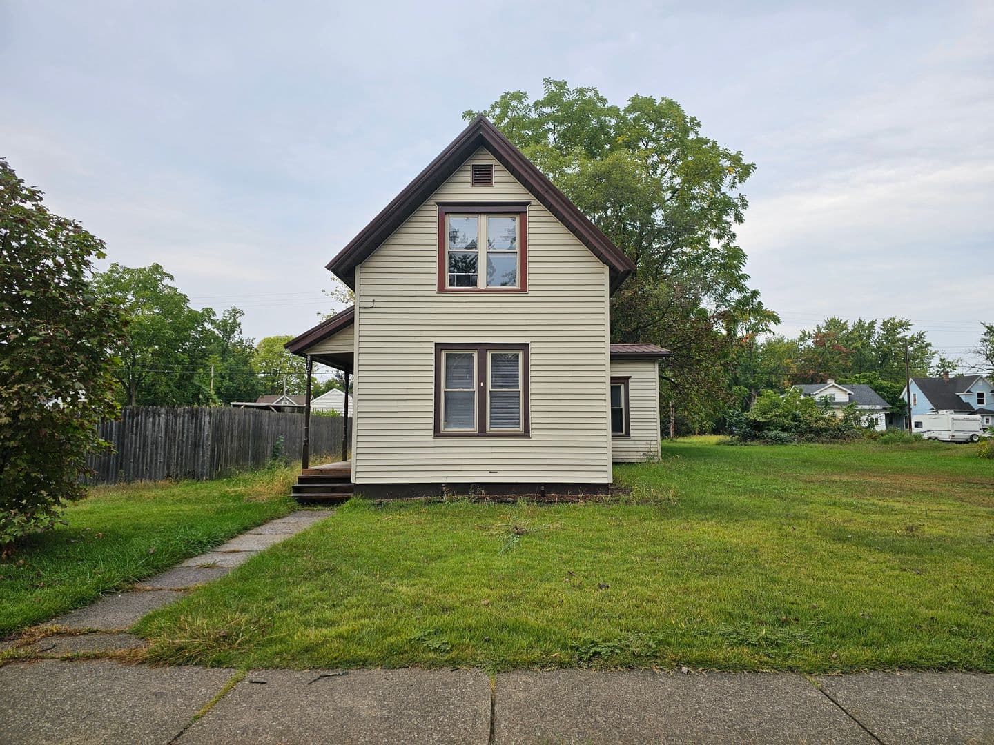 South Bend House: 815 Allen St