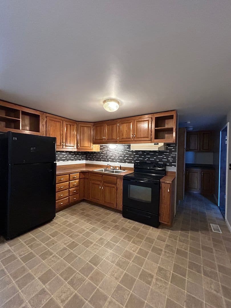 Lagrange House: 360 Parkway St