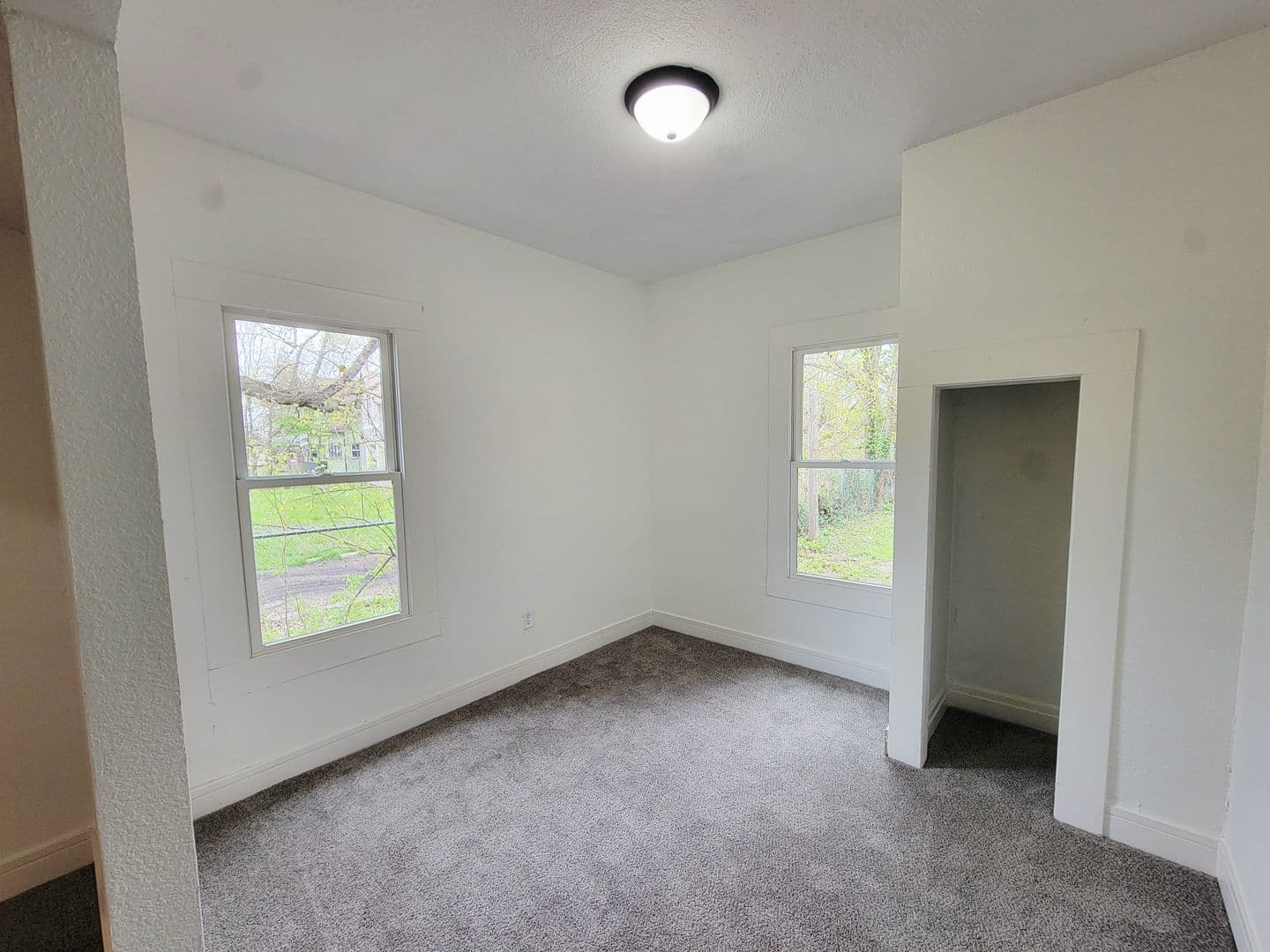 South Bend House: 2118 Lincolnway W