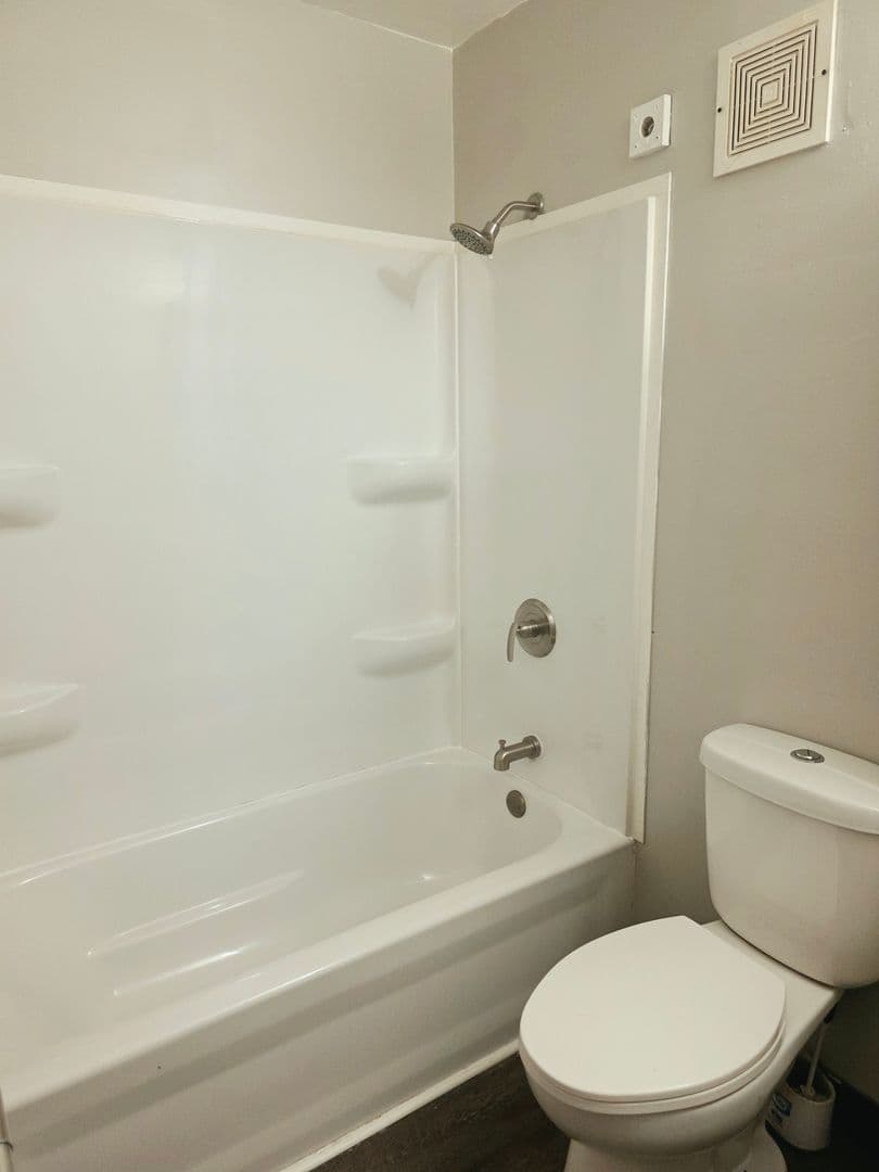 Elkhart Apartment: 310 Division St