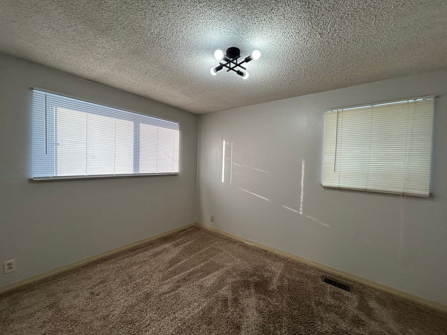 Lagrange House: 360 Parkway St