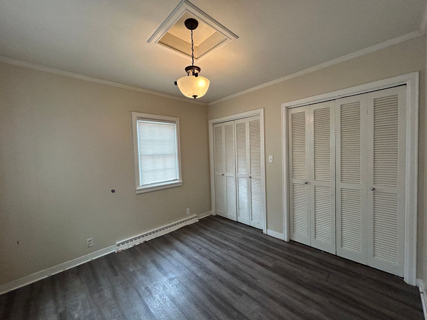 Mishawaka Apartment: 1732 Lincolnway E