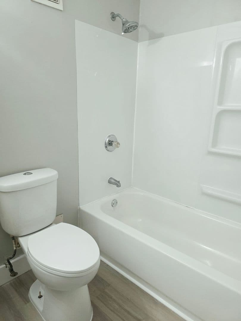 Elkhart Apartment: 310 Division St