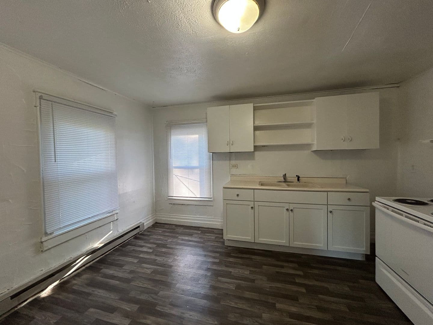Niles Apartment: 1219 N 5th