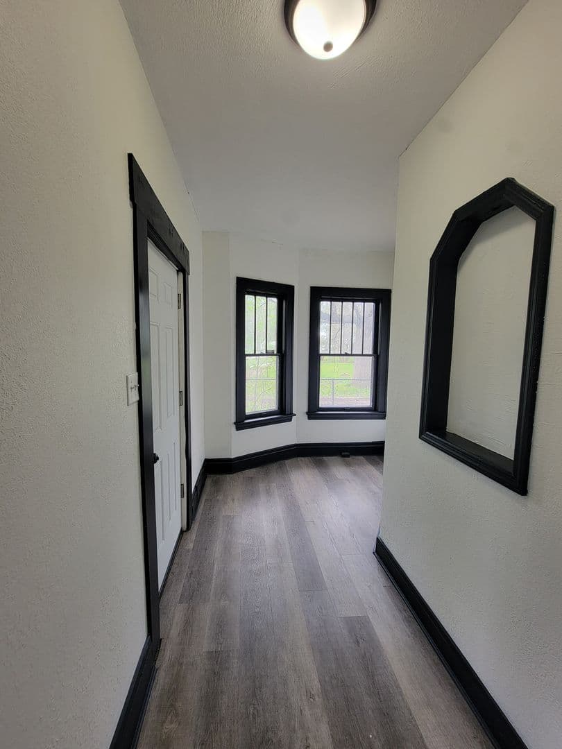 South Bend House: 2118 Lincolnway W