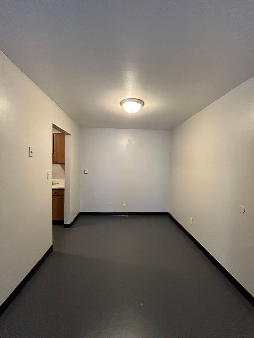 Elkhart Apartment: 310 Division St