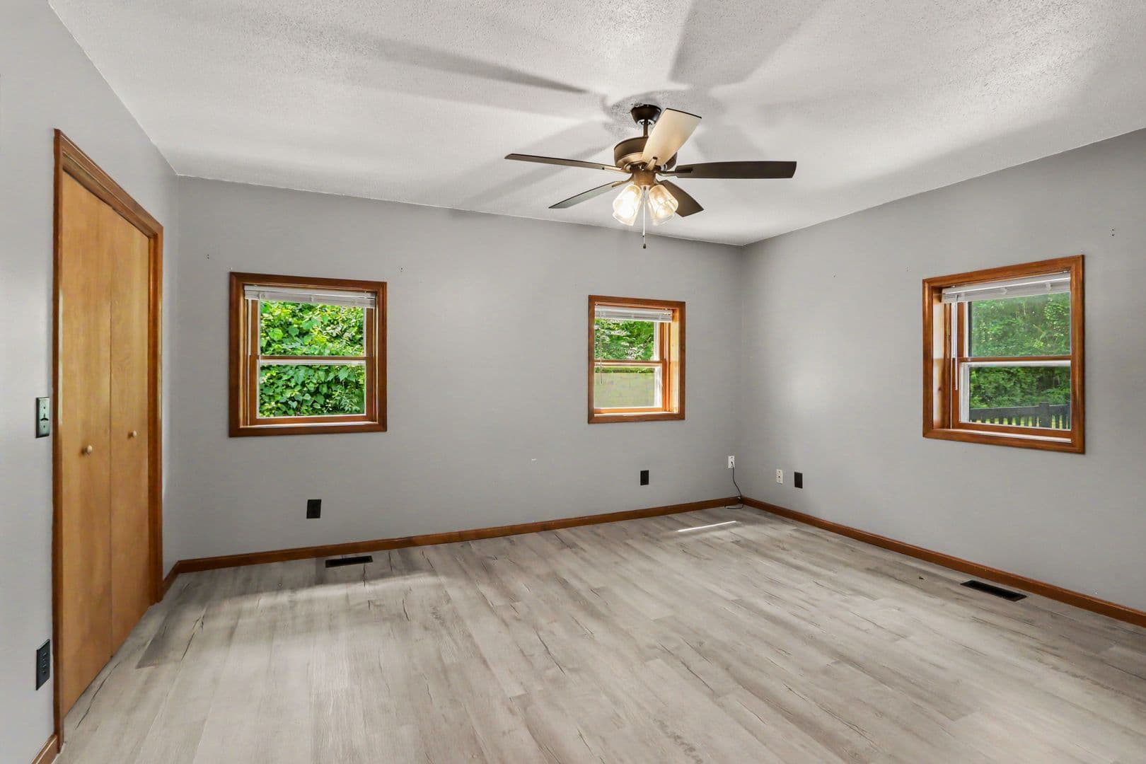Three Rivers House: 15068 Millard Rd