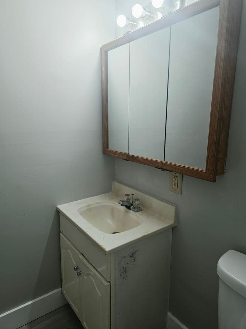 Elkhart Apartment: 310 Division St