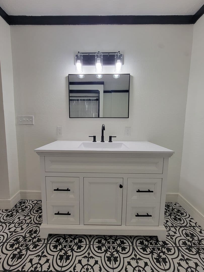 South Bend House: 2118 Lincolnway W