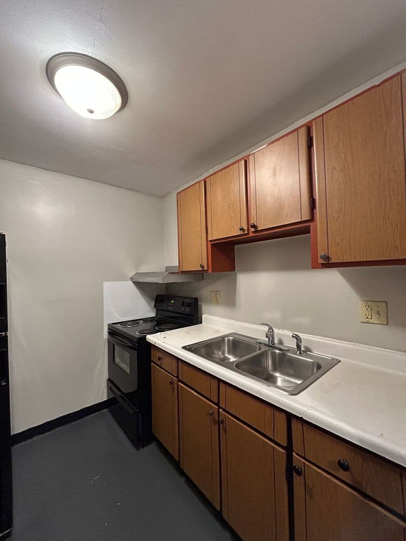 Elkhart Apartment: 310 Division St