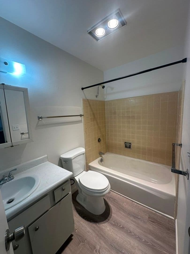 Klamath Falls Apartment: 4507 Cannon Avenue