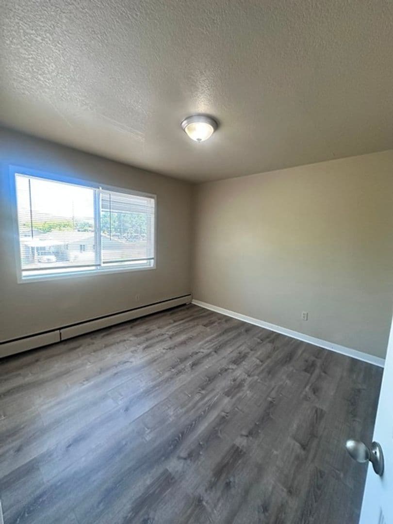 Klamath Falls Apartment: 2544 Union Street
