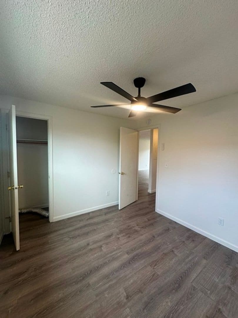 Klamath Falls Apartment: 2647 Pear Street