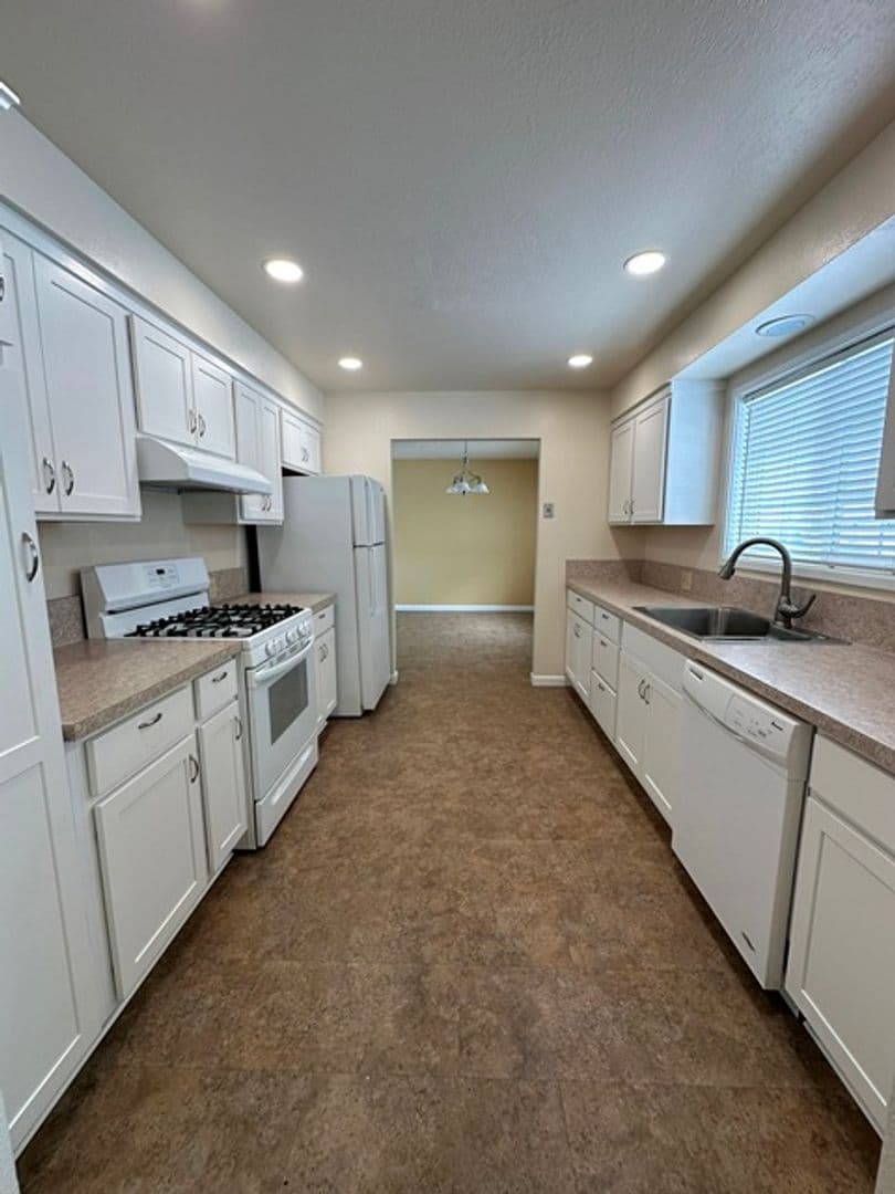 Klamath Falls House: 5505 Sturdivant Avenue