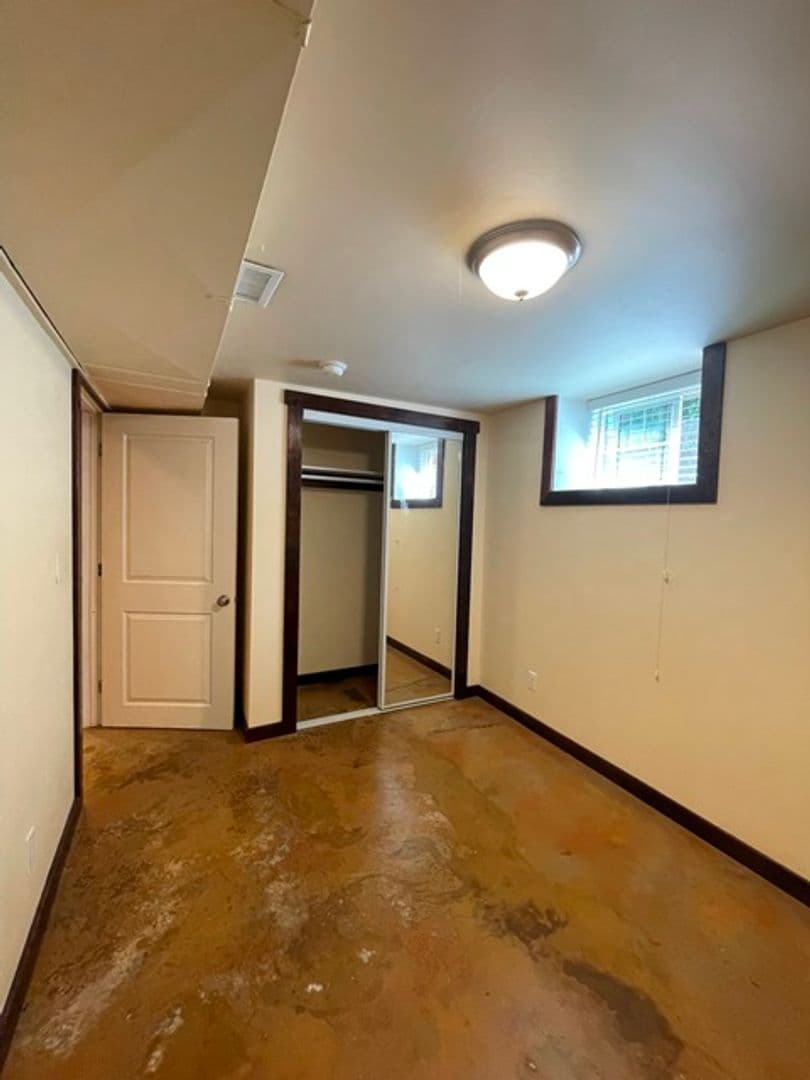 Klamath Falls House: 1040 N Eldorado Avenue