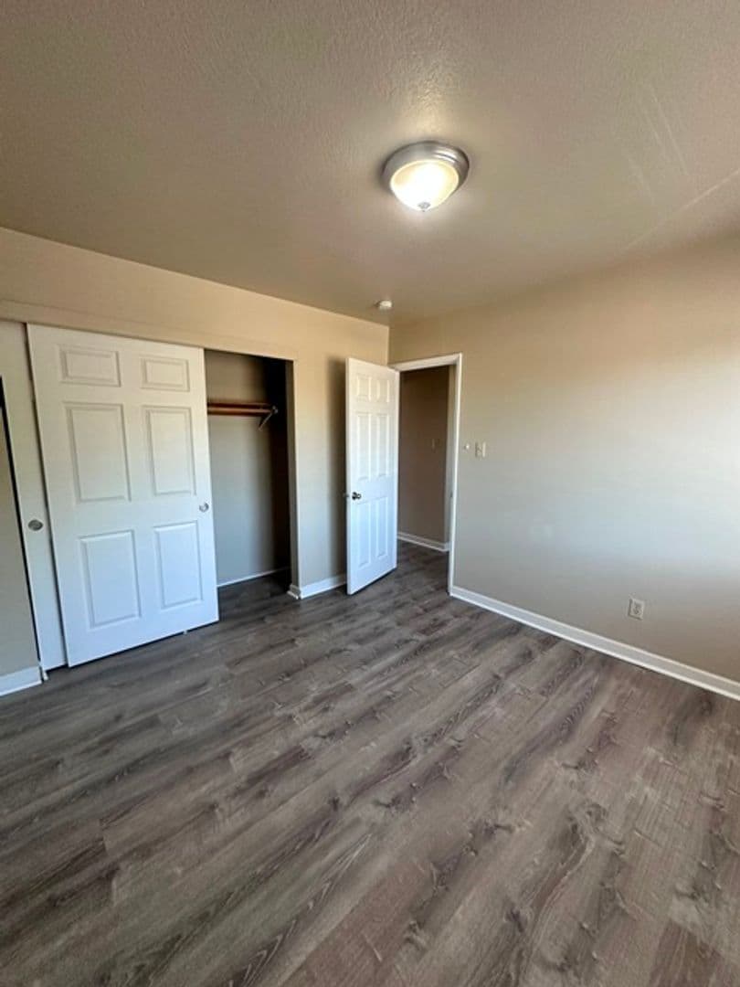 Klamath Falls Apartment: 2544 Union Street