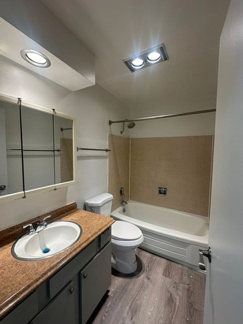 Klamath Falls Apartment: 4519 Cannon Avenue