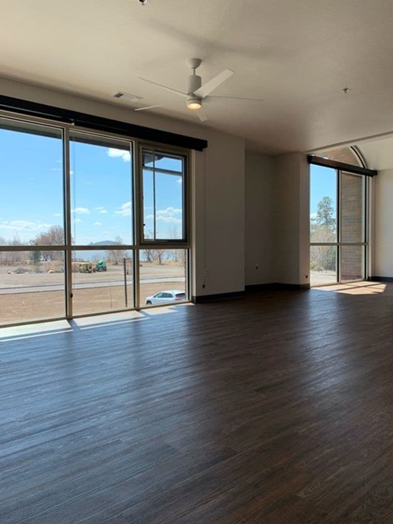Klamath Falls Apartment: 202 Timbermill Drive