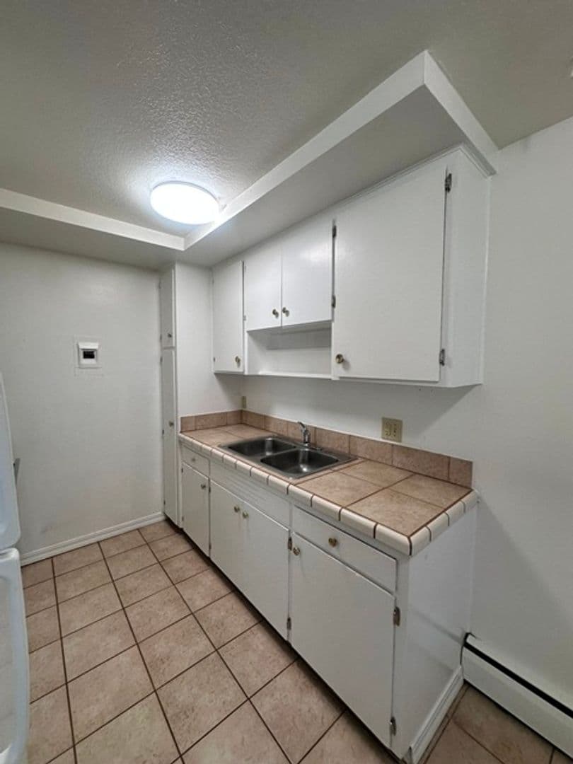 Klamath Falls Apartment: 2544 Union Street