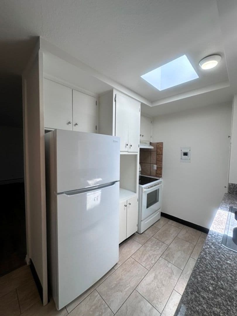 Klamath Falls Apartment: 2544 Union Street