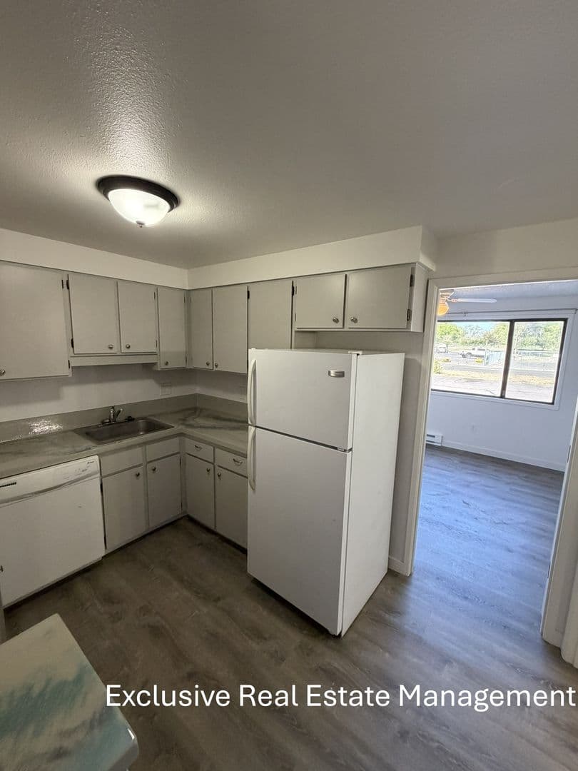 Klamath Falls Apartment: 4500 Cannon Avenue