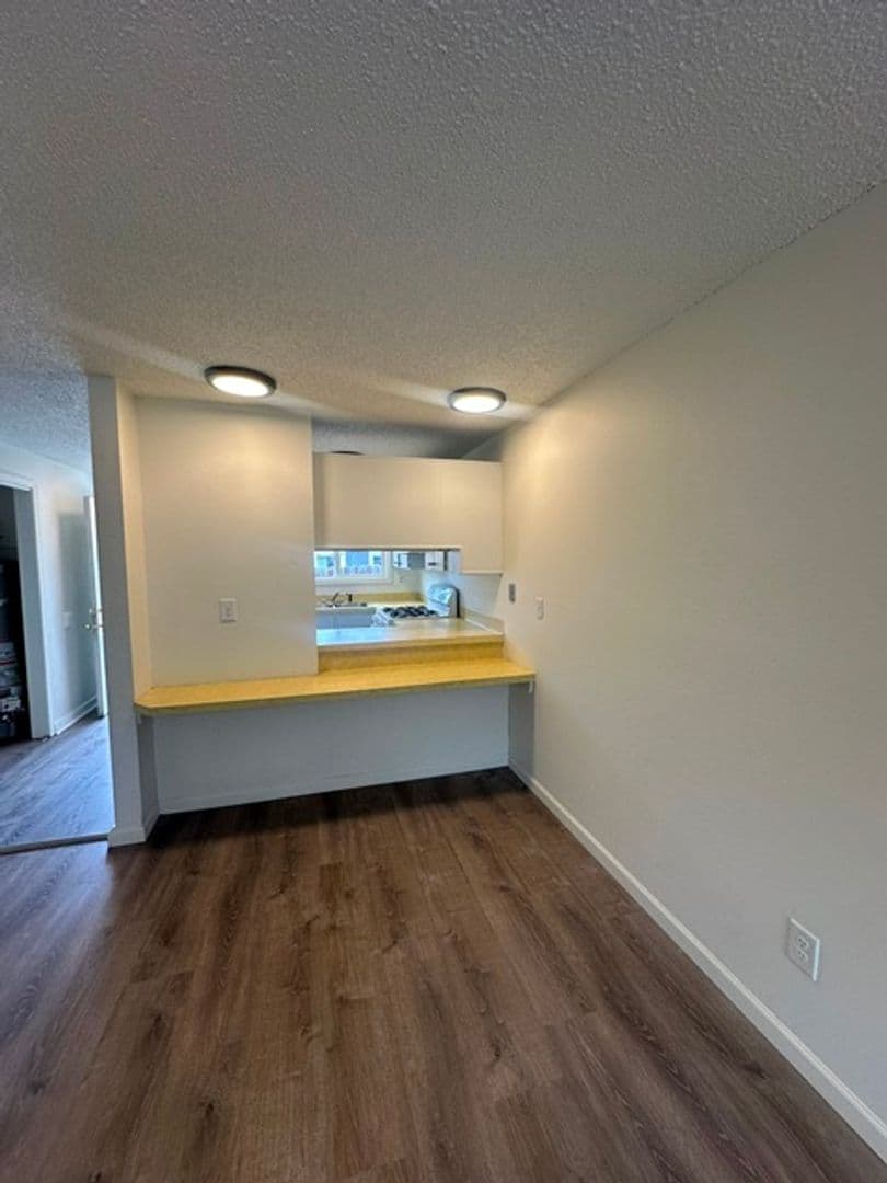 Klamath Falls Apartment: 2647 Pear Street
