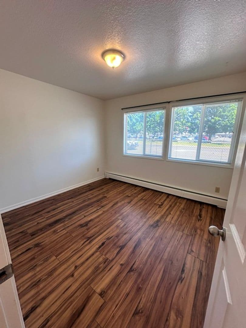 Klamath Falls Apartment: 2544 Union Street
