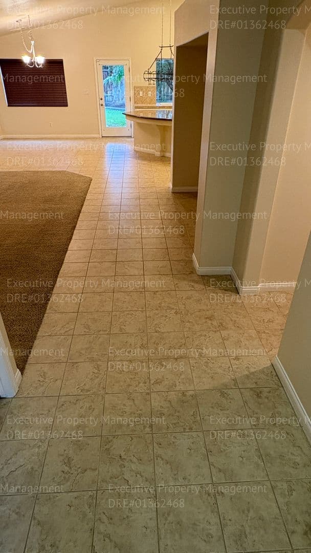 Bakersfield House: 13306 Cheyenne Mountain Dr