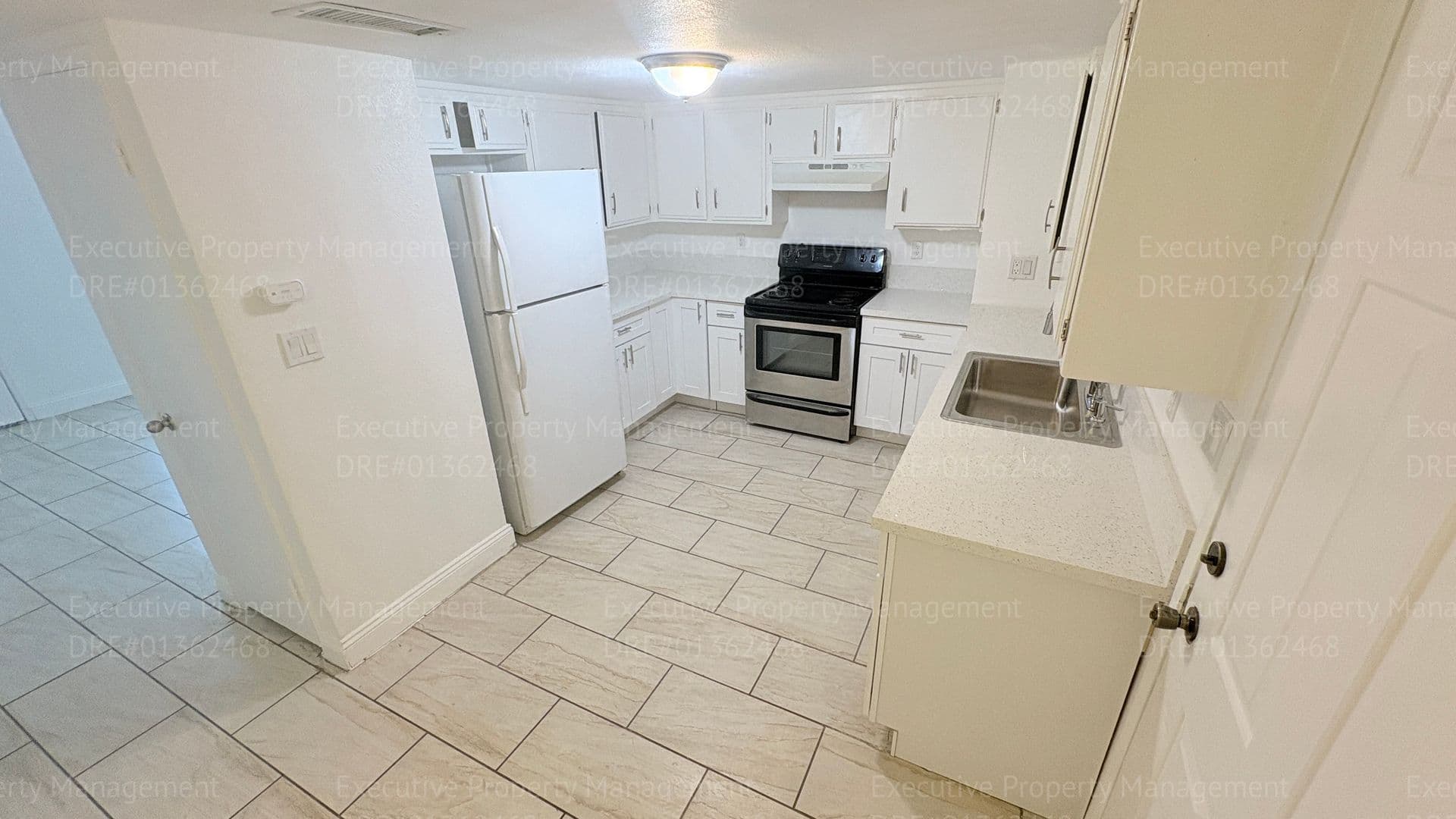 Bakersfield Apartment: 2909 S. Chester Ave
