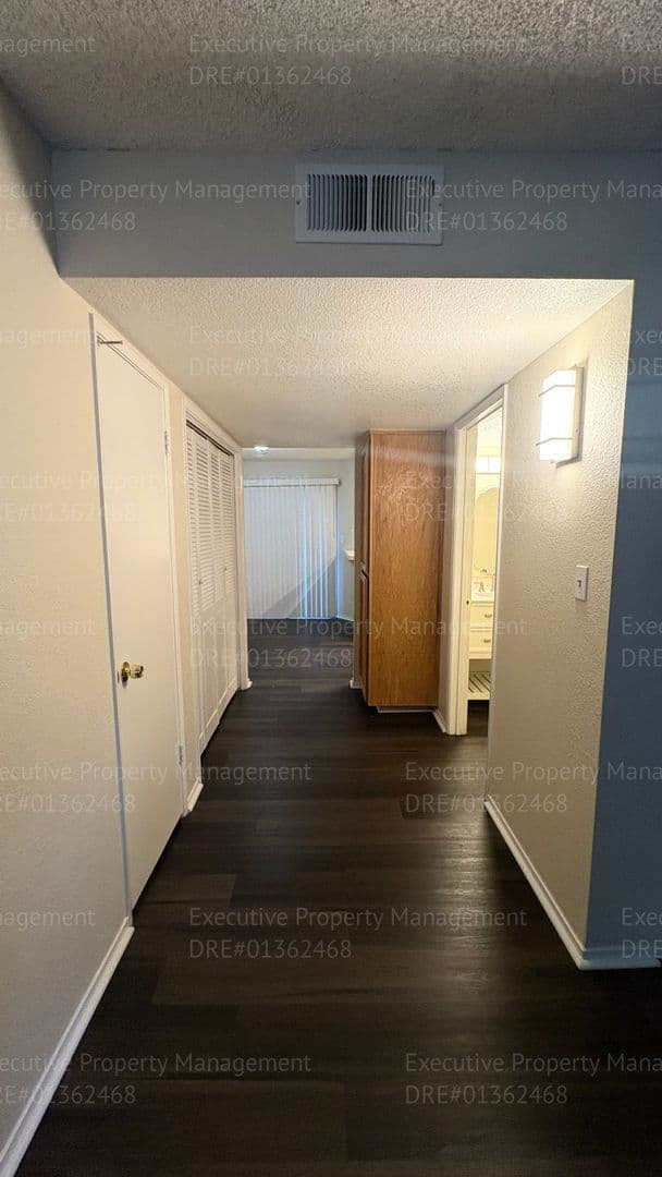 Bakersfield Townhome: 2600 Brookside Dr #128