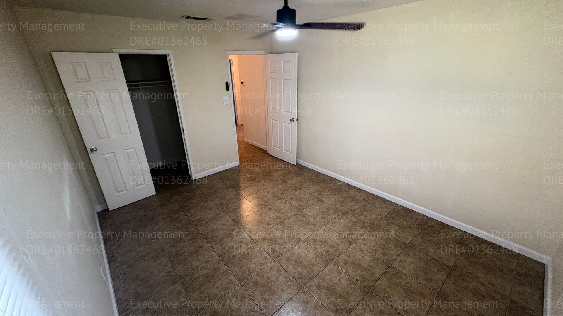 Bakersfield House: 125 Madison St