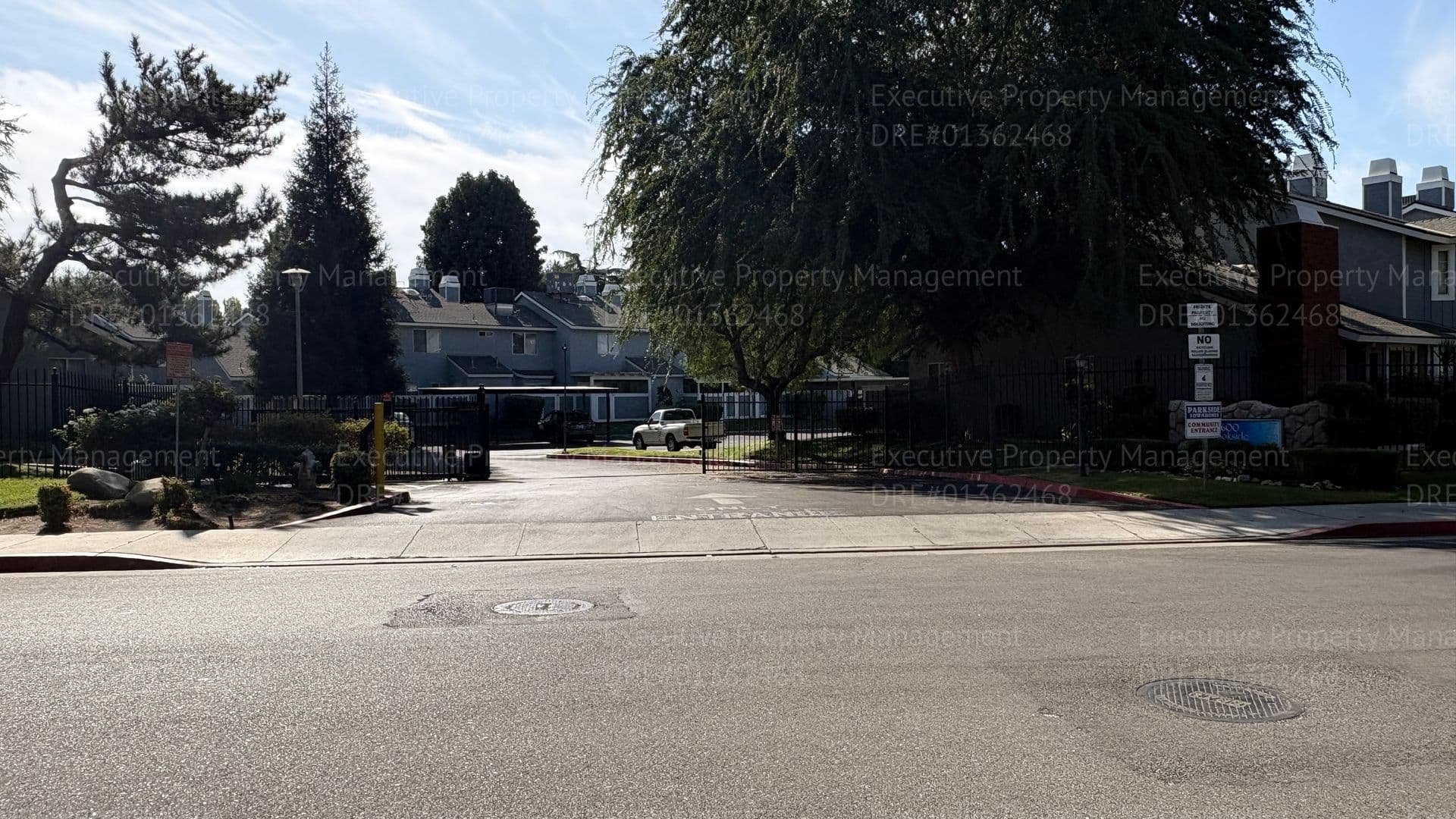 Bakersfield Townhome: 2600 Brookside Dr #128