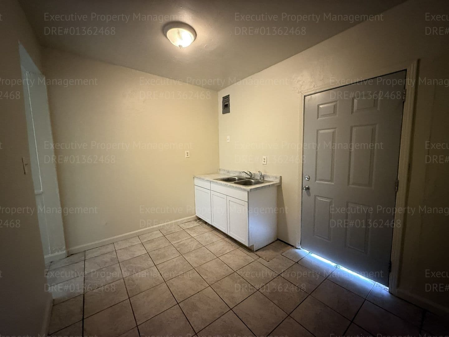 Bakersfield Apartment: 9530 S. Union Ave