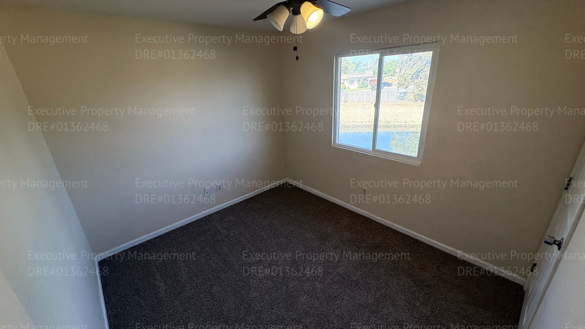Bakersfield Apartment: 612 8th St