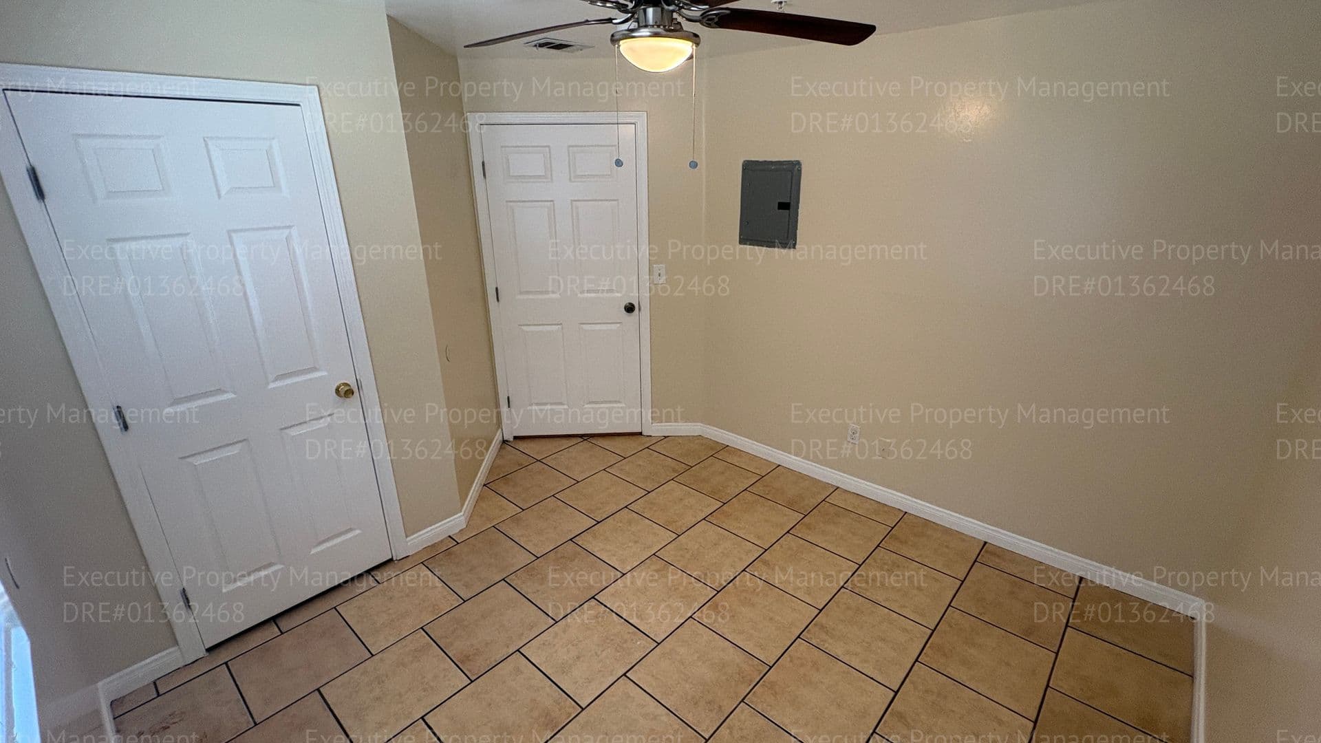 Bakersfield Apartment: 3017 Potomac Ave