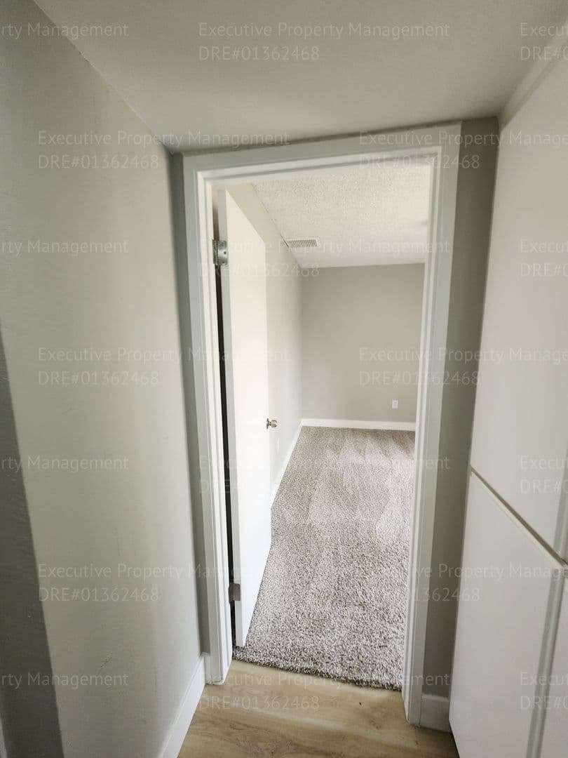 Bakersfield House: 10112 Meacham Rd