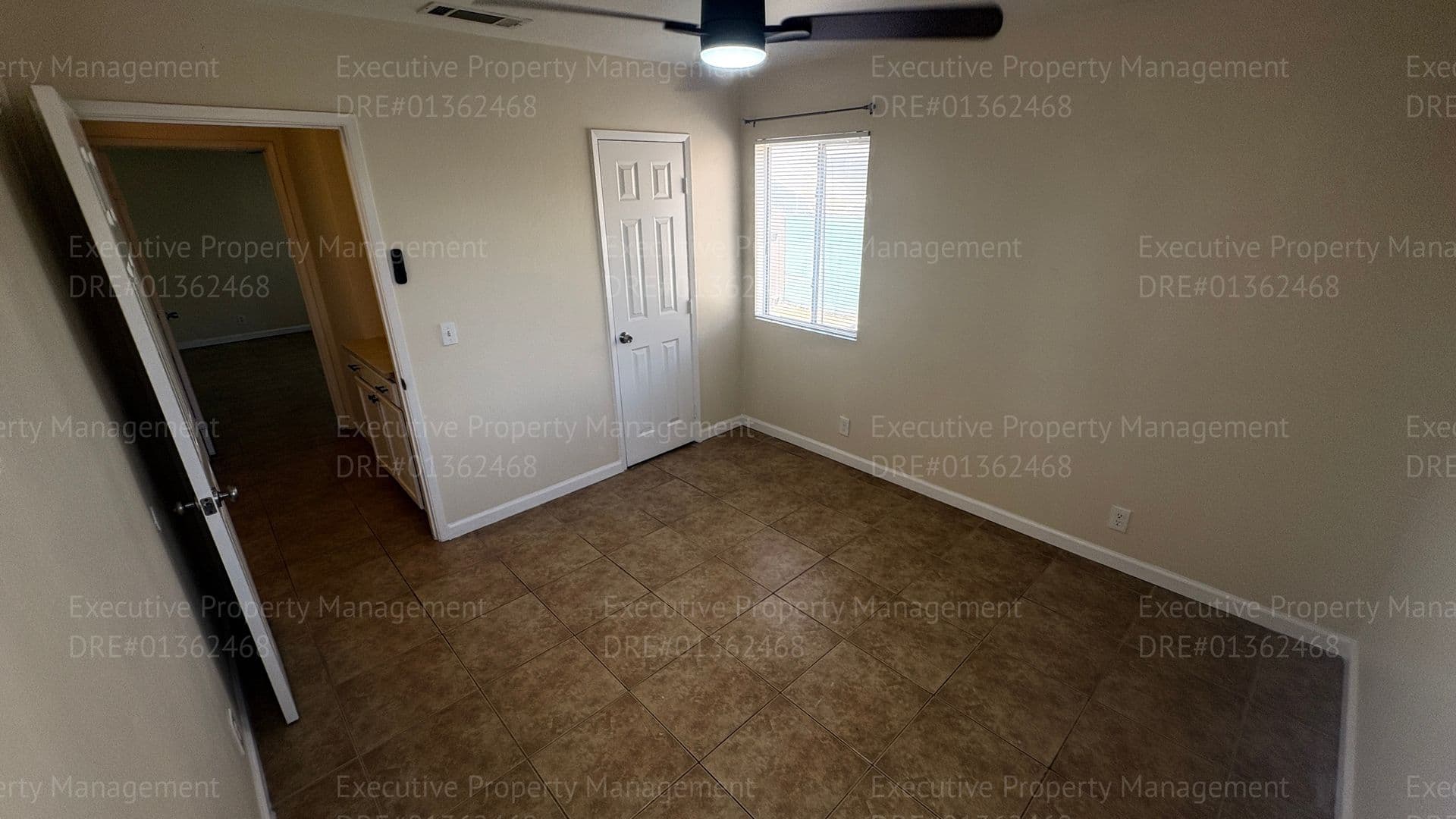 Bakersfield House: 125 Madison St