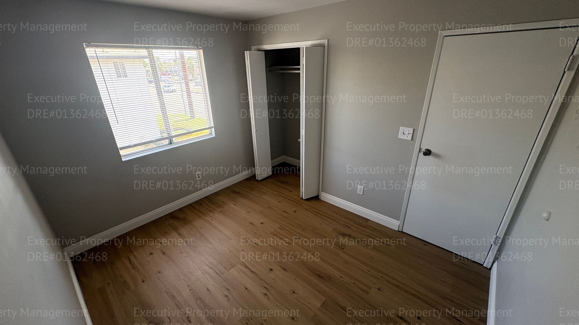 Bakersfield Apartment: 3604 Panama Ln