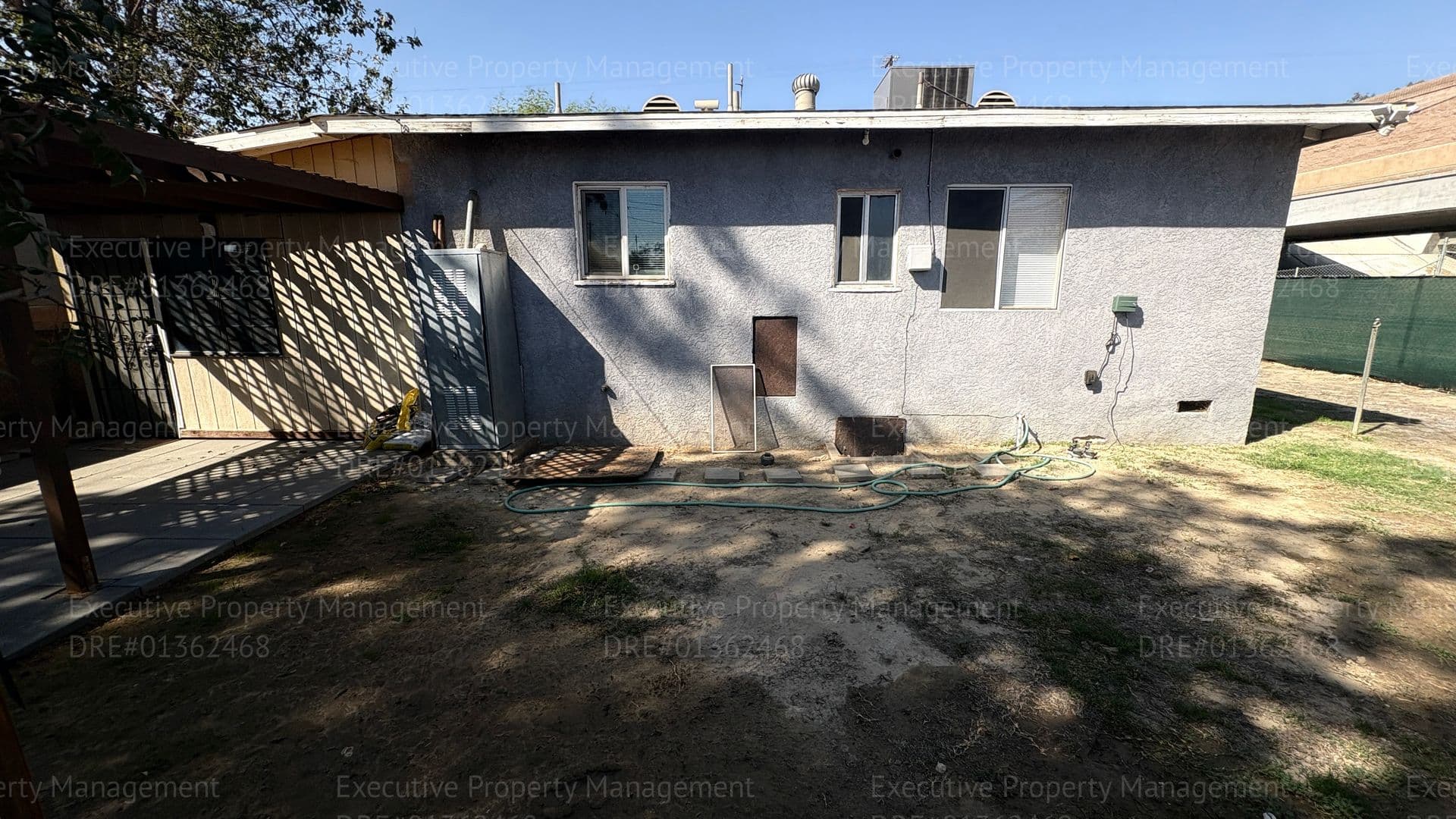 Bakersfield House: 125 Madison St