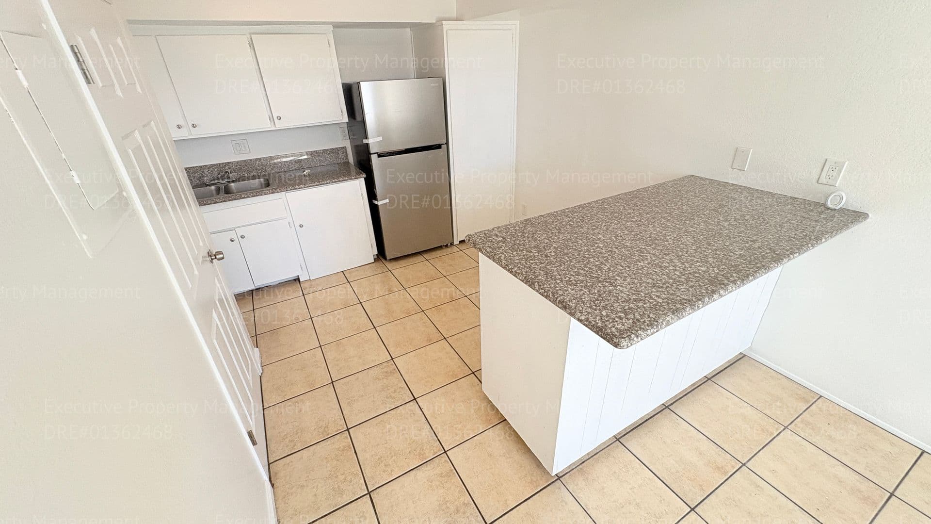 Bakersfield Apartment: 4220 Parker Ave