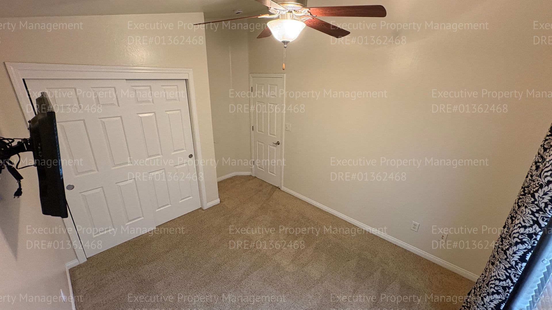 Bakersfield House: 13306 Cheyenne Mountain Dr