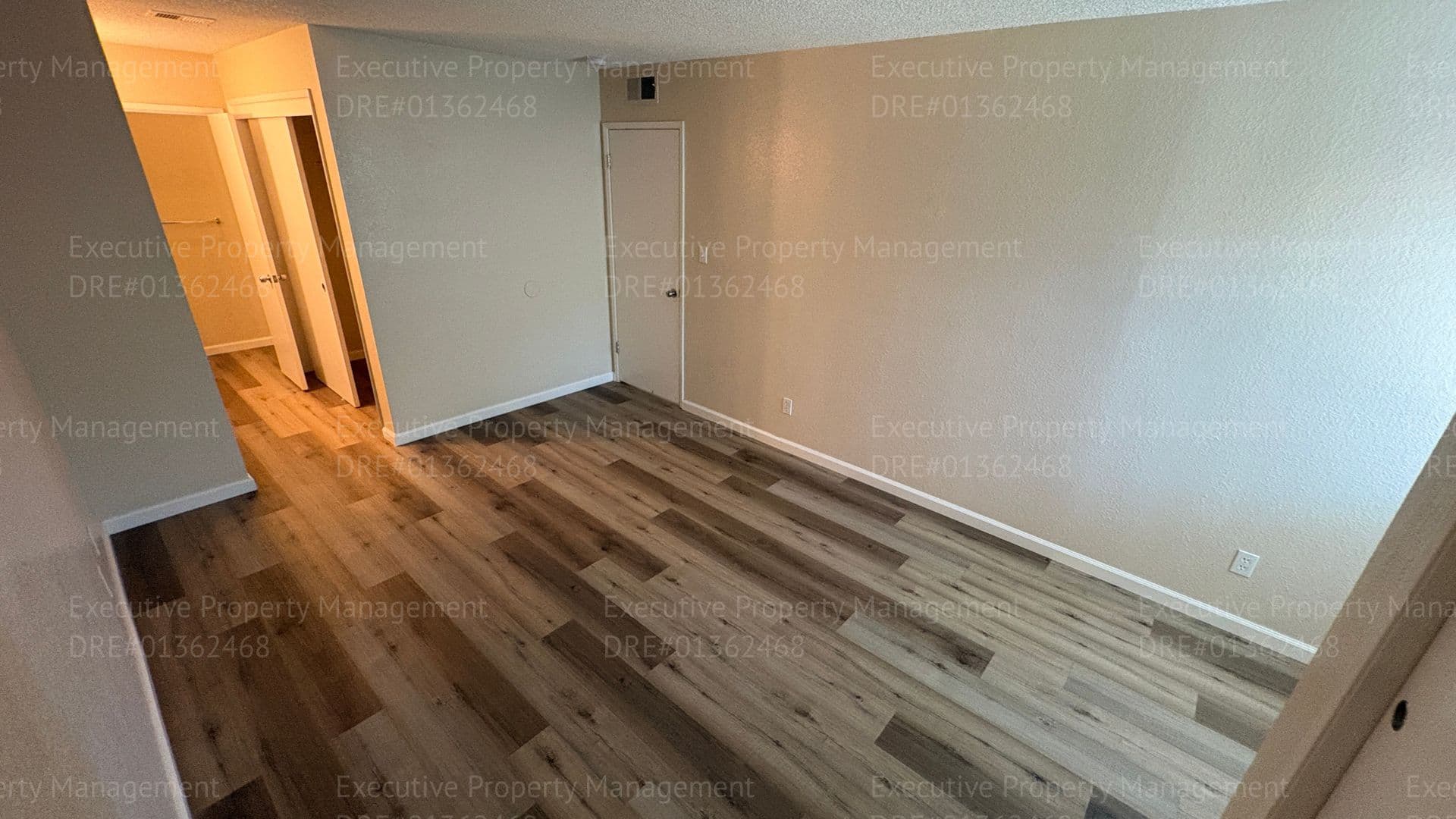 Bakersfield Apartment: 709 Deseret Way